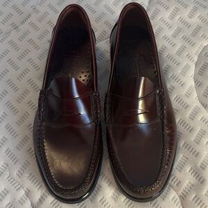 French Shriner Burgundy Leather Loafers for Men Size 8.5 Like New